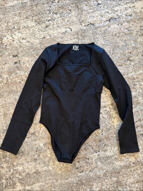 Black Long-Sleeve Square Neck Bodysuit